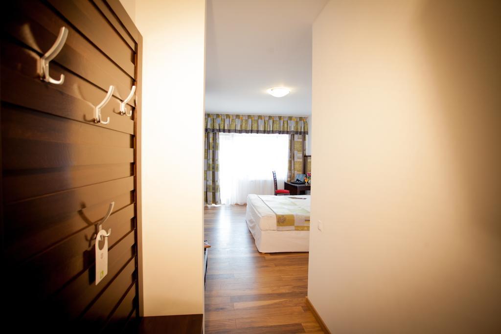 Roata Faget Inn Cluj-Napoca Exteriör bild